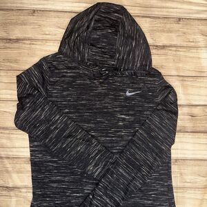 Nike Women's Legend Veneer Black/White Long Sleeve Medium Hoodie